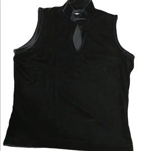 No boundaries Juniors Velvet Keyhole Sleeveless Top